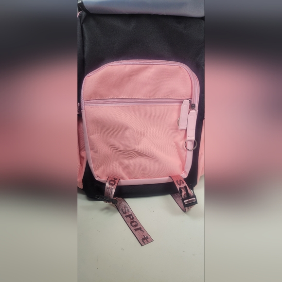 Kumori Cute Black and Pink Backpack with Keychain and charger main image 10